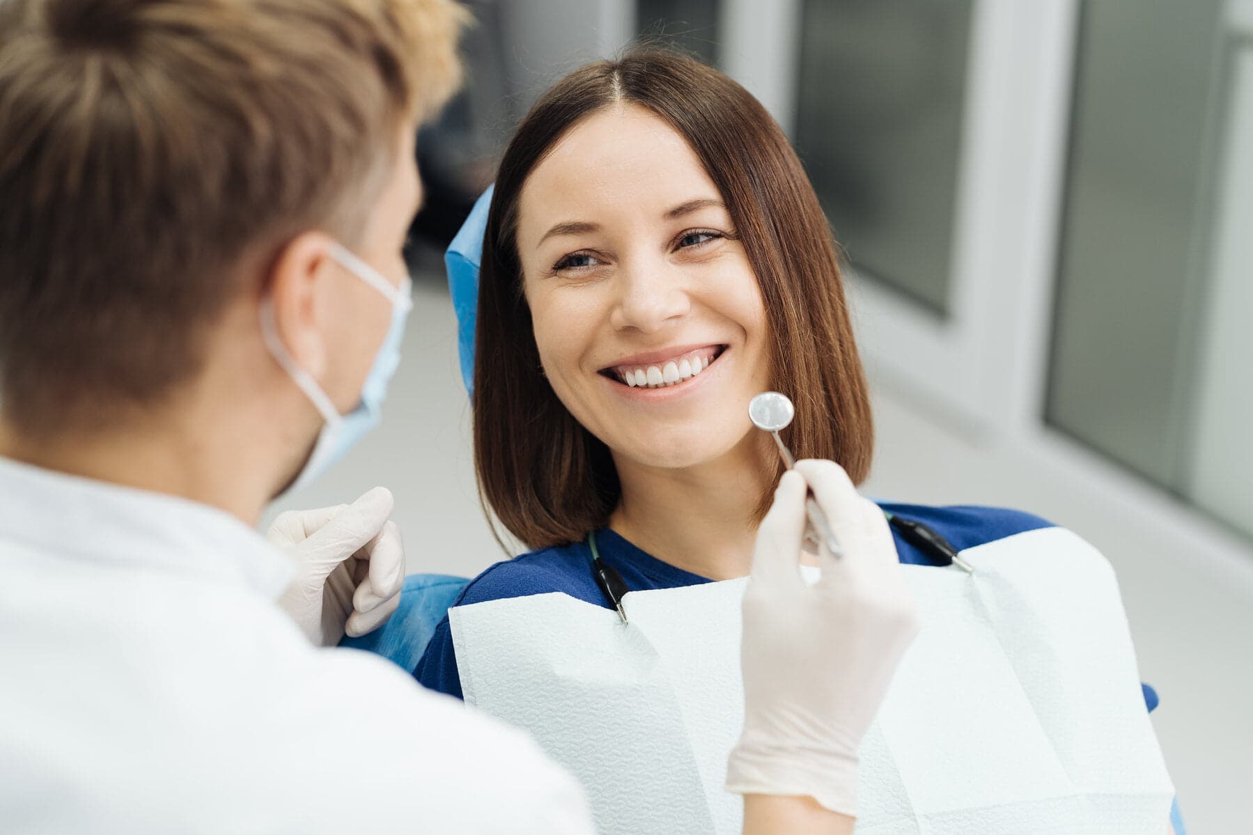 Foto që ilustron stafin miqësor të Trio Dental Center, klinika më e mirë për fasetat dentare në Shqipëri.